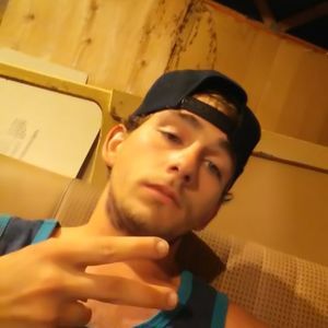 Meet your Posher, Dustin